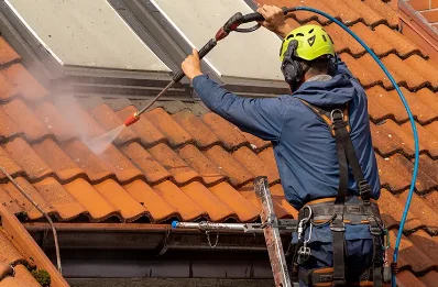 Démoussage et hydrofuge de toiture à Gevingey